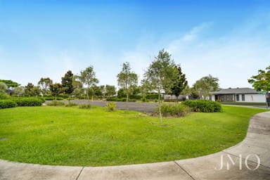 Property 8 Splendid Drive, South Ripley QLD 4306 IMAGE 0