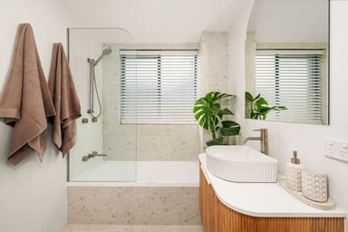 Property 5/40-42 Rutledge Street, Coolangatta QLD 4225 IMAGE 0