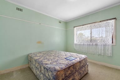 Property 5 Valentine Crescent, Sale VIC 3850 IMAGE 0