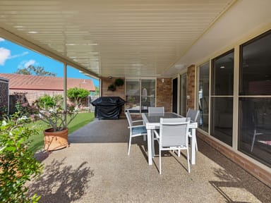 Property 8 Woodland Close, TORQUAY QLD 4655 IMAGE 0