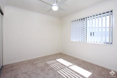 Property 11 / 12 Singh Street, Wynnum West QLD 4178 IMAGE 0