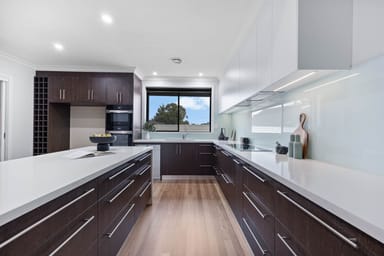 Property 7 Lancaster Court, Greenvale VIC 3059 IMAGE 0