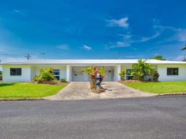 Property 1/2, 13 Cairns Street, Tully QLD 4854 IMAGE 0