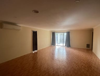 Property 8 Regent Close, Burnside Heights VIC 3023 IMAGE 0