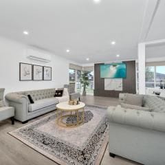 Property 13 Miriam St, Thomastown VIC 3074 IMAGE 0