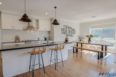Property 10 Deveson Terrace, Myrtleford VIC 3737 IMAGE 0