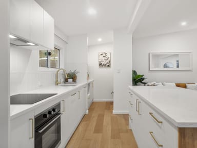 Property 4 Nealdon Street, HOLLAND PARK QLD 4121 IMAGE 0