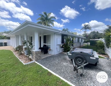 Property 121 Col Brown Avenue, CLINTON QLD 4680 IMAGE 0