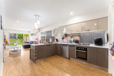 Property 33 Derwent Close, HOLMVIEW QLD 4207 IMAGE 0
