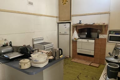 Property 4 Kelsall Street, Warracknabeal VIC 3393 IMAGE 0