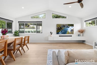 Property 18 Calverton Crescent, Belmont North NSW 2280 IMAGE 0