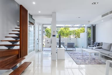 Property 3 Second Avenue, Broadbeach QLD 4218 IMAGE 0
