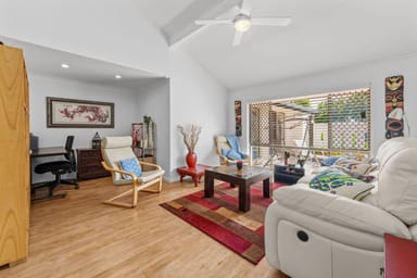 Property 4 Mcilwraith Avenue, SORRENTO QLD 4217 IMAGE 0