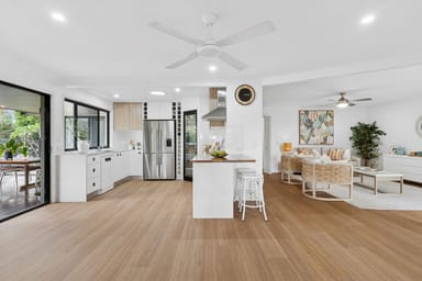 Property 2 Villari Close, Belmont QLD 4153 IMAGE 0