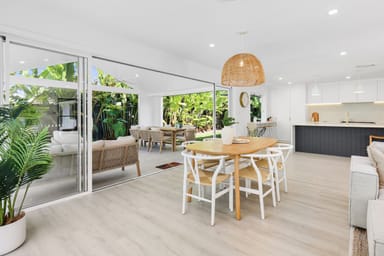 Property 8 Pipit Parade, Burleigh Waters QLD 4220 IMAGE 0