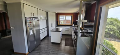 Property 27 Seabreeze Avenue, Sulphur Creek TAS 7316 IMAGE 0