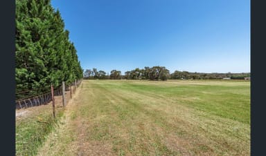 Property 73 Youngs Road, YARRAMBAT VIC 3091 IMAGE 0