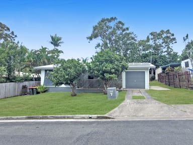 Property 7 West Street, TORQUAY QLD 4655 IMAGE 0