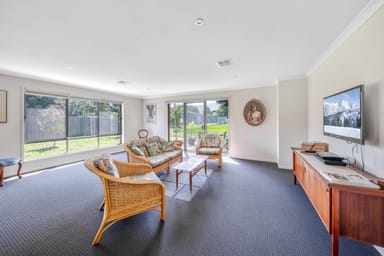 Property 8 Monash Drive, Porepunkah VIC 3740 IMAGE 0