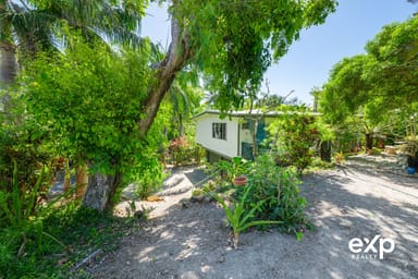 Property 2 Hawk Street, Slade Point QLD 4740 IMAGE 0