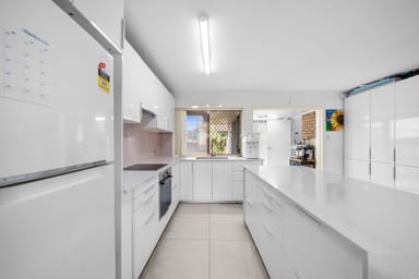 Property 537 Mains Road, MACGREGOR QLD 4109 IMAGE 0