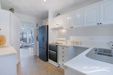 Property Unit 2, 81 Margate Pde, Margate QLD 4019 IMAGE 0