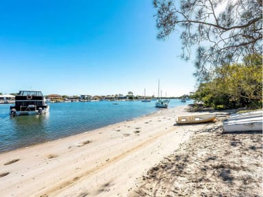 Property 36 The Esplanade, Paradise Point QLD 4216 IMAGE 0