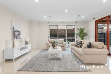 Property 17 Reflection Drive, WANTIRNA SOUTH VIC 3152 IMAGE 0