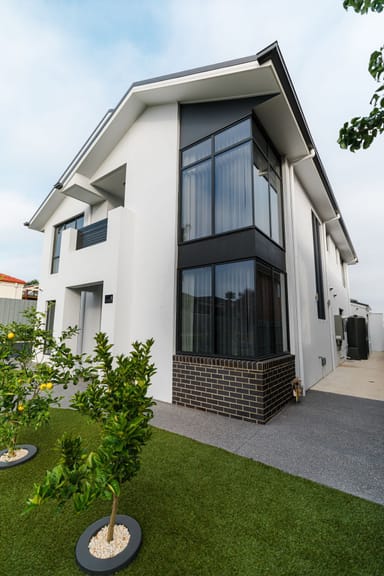 Property 6 Savile Place, Narre Warren VIC 3805 IMAGE 0