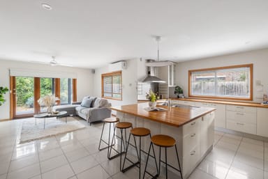 Property 8 Perch Close, Werribee South VIC 3030 IMAGE 0