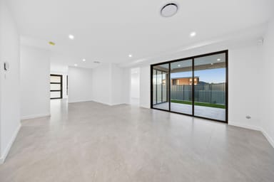 Property 17a Domain Boulevarde, PRESTONS NSW 2170 IMAGE 0