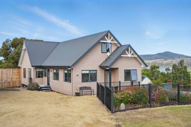 Property 44 Bay Street, DUNALLEY TAS 7177 IMAGE 0