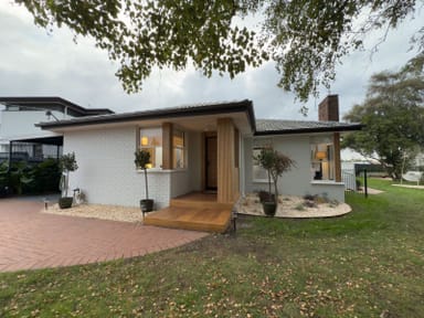 Property 1 Glendale Court, Lake Wendouree VIC 3350 IMAGE 0