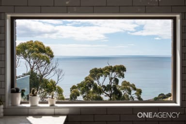 Property 32 Seaview Avenue, Parklands TAS 7320 IMAGE 0