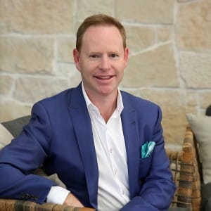 Property Agent Darren Leach