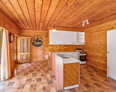 Property 11 Village Way, Macs Cove VIC 3723 IMAGE 0
