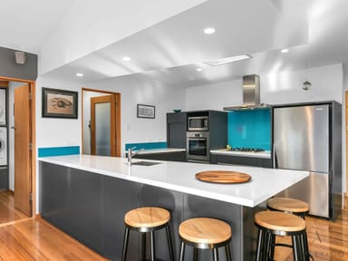 Property 28 Sunhaven Avenue, Geilston Bay TAS 7015 IMAGE 0