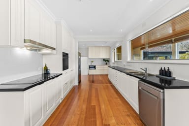 Property 12 Yarrabee Court, Mount Waverley VIC 3149 IMAGE 0