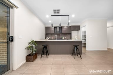 Property 33 Bendigo Court, Cranbourne VIC 3977 IMAGE 0