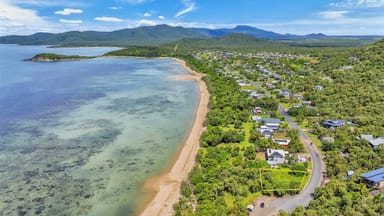 Property 136 Gloucester Avenue, HIDEAWAY BAY QLD 4800 IMAGE 0