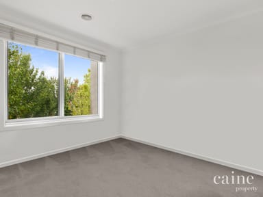 Property 7 Taunton Place, LAKE GARDENS VIC 3355 IMAGE 0