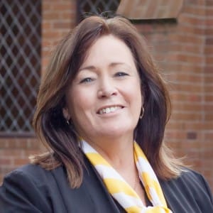 Property Agent Robyn Harrison