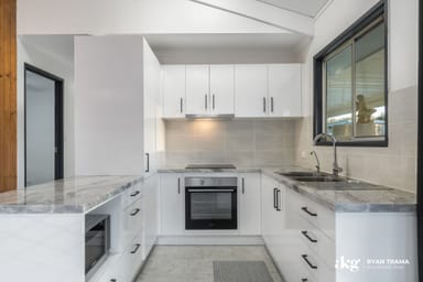 Property 10 Parkland Court, EAGLEBY QLD 4207 IMAGE 0