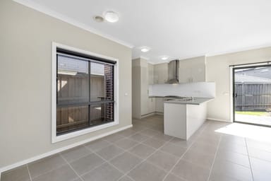 Property 16 Caversham Drive, PAKENHAM VIC 3810 IMAGE 0