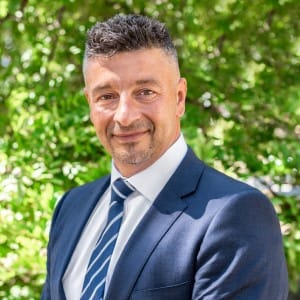 Property Agent John Lauretta