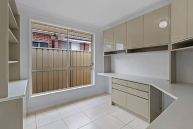 Property 17 Port Macquarie Avenue, HOXTON PARK NSW 2171 IMAGE 0