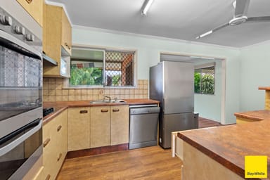 Property 25 English Street, MANUNDA QLD 4870 IMAGE 0