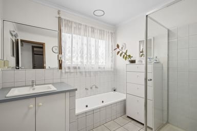 Property 2/6 Kerr Street, North Geelong VIC 3215 IMAGE 0