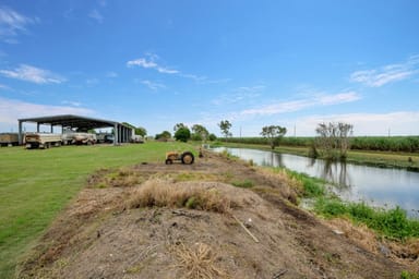 Property 121 Iona Road, Home Hill QLD 4806 IMAGE 0