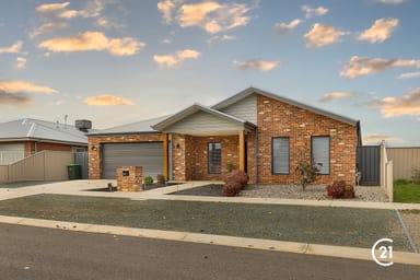 Property 32 Maker Parade, Echuca VIC 3564 IMAGE 0